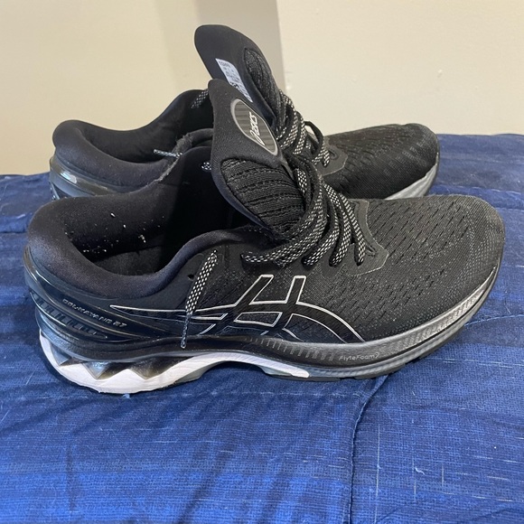 Black Athletic Shoes - Picture 1 of 7